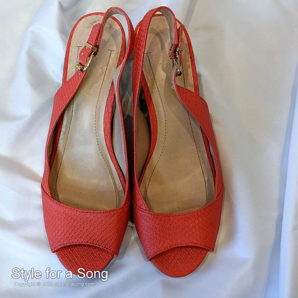BCBGeneration Coral Peep Toe Slingback Wedge Heels 8.5 B - Picture 2 of 16